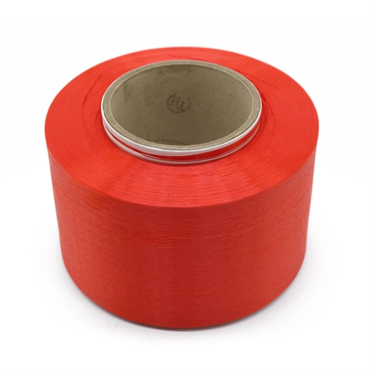 Dalla plastica al filato